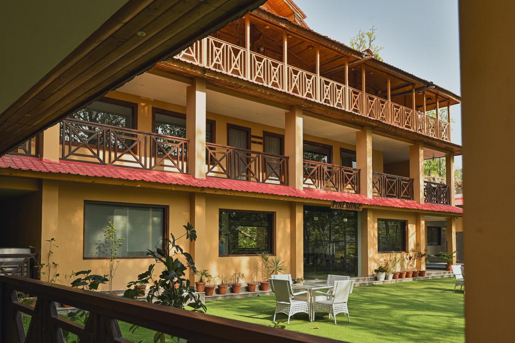 Aavaas Hill Resort 랜즈다운 외부 사진